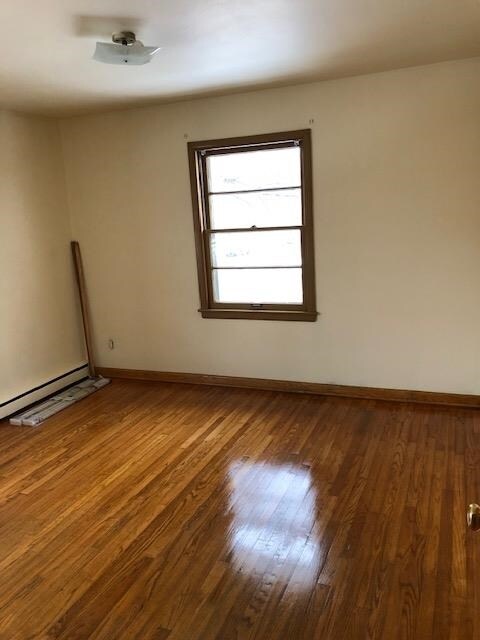 Building Photo - 925 Haywood Dr