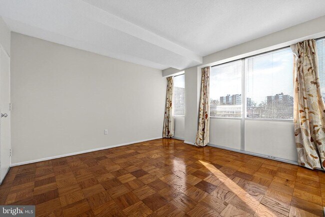 Building Photo - 1311 Delaware Ave SW