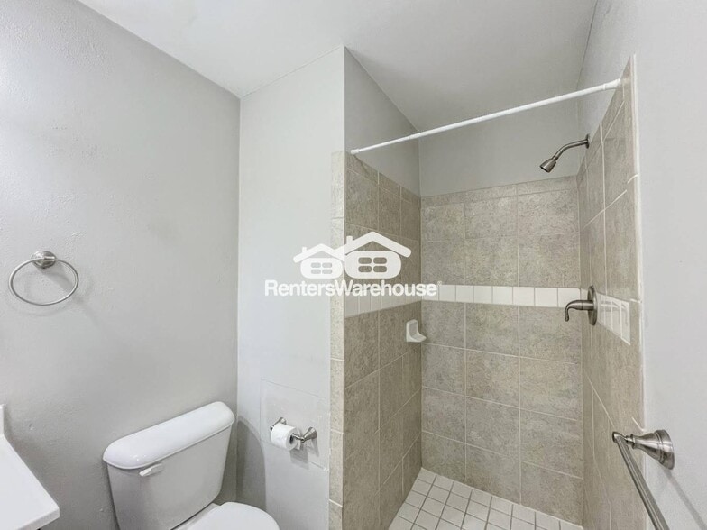 Building Photo - 1103 Saul Ct