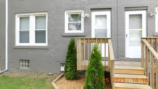 Primary Photo - 142 Pingree Ave