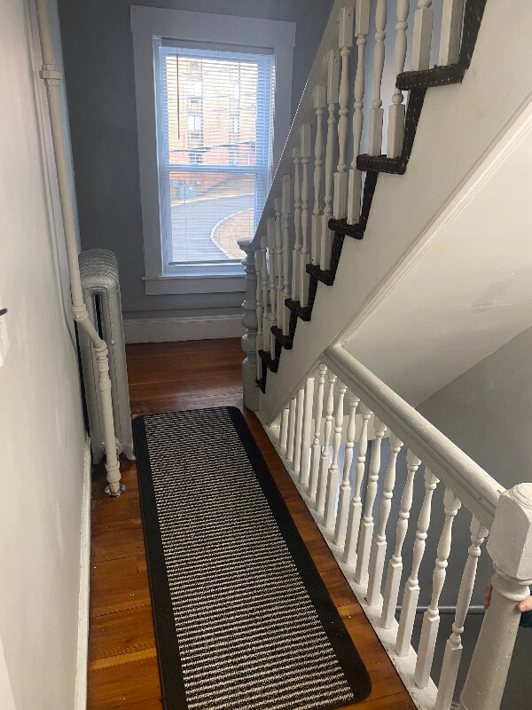 Building Photo - 17 Bowers St