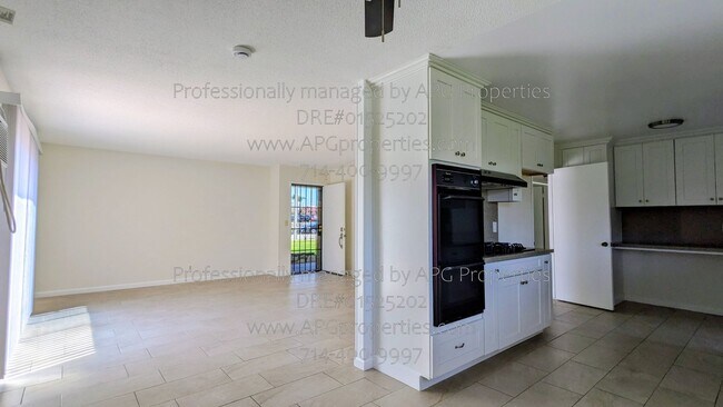 Building Photo - 13392 Dawn Ave