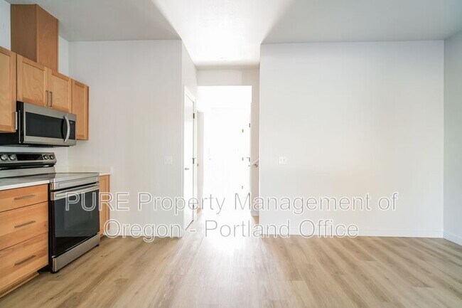 Building Photo - 5878 N Harvard St