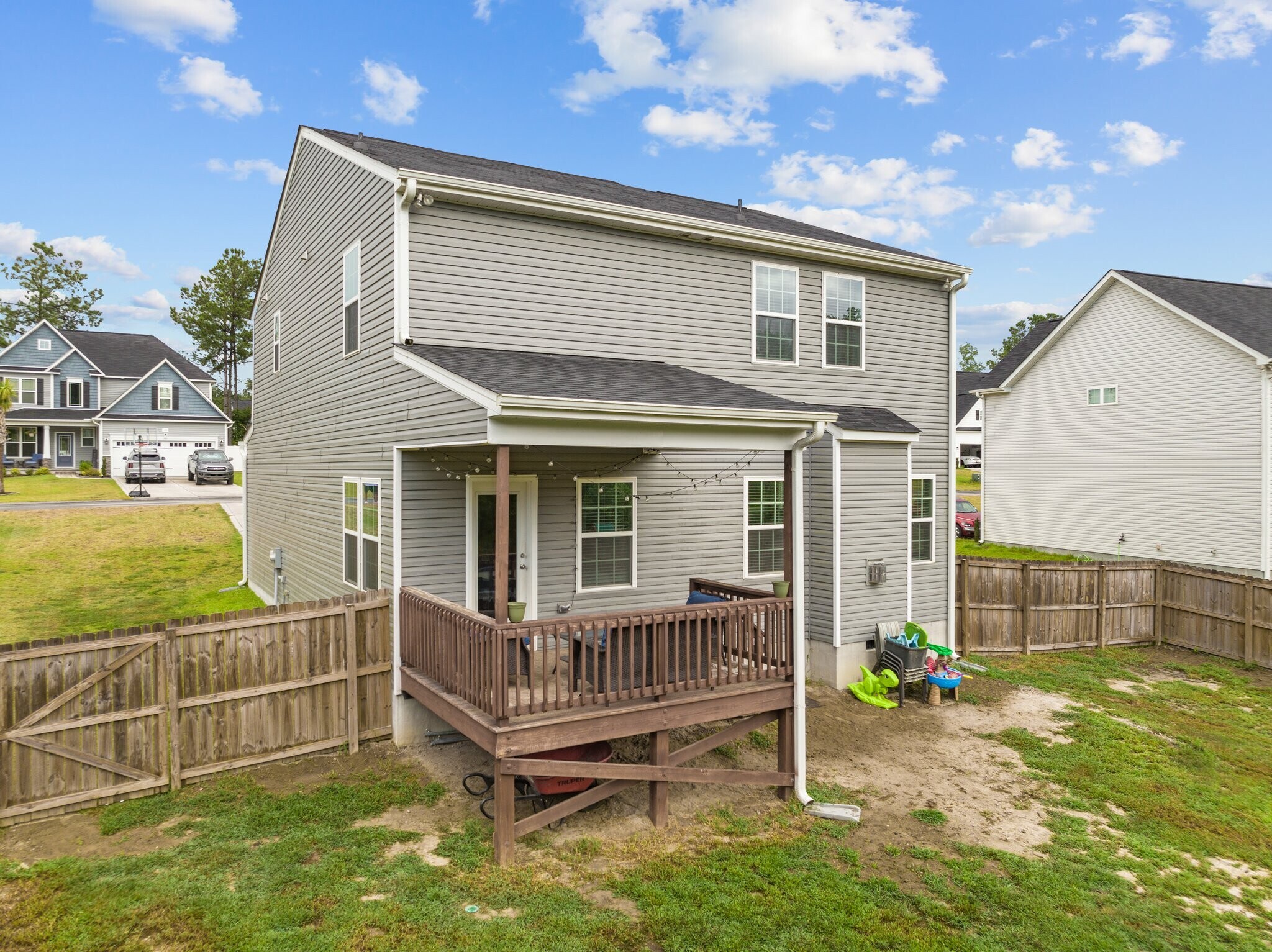 Building Photo - 130 Amelia Dr