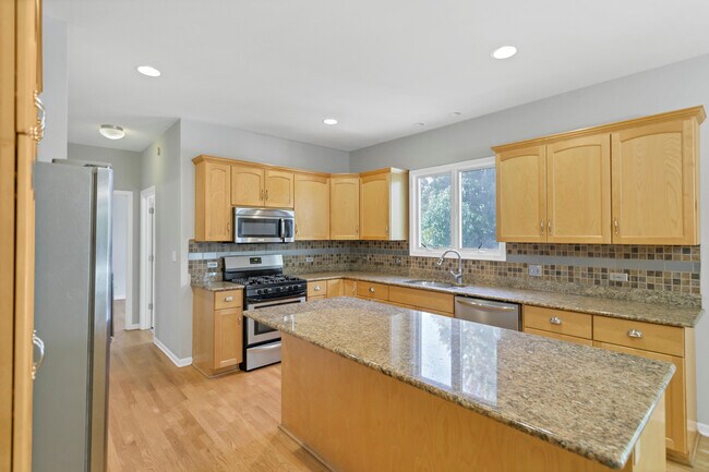 Building Photo - 40W148 Carl Sandburg Rd