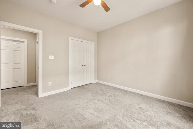 Building Photo - 5718 Callcott Way