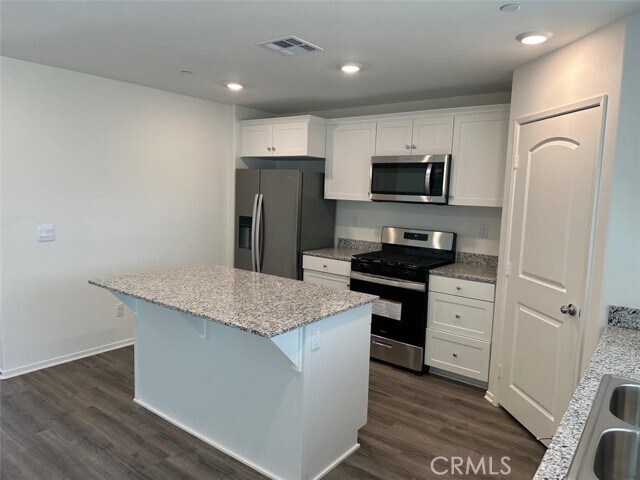 Building Photo - 26101 Cirrus Ln