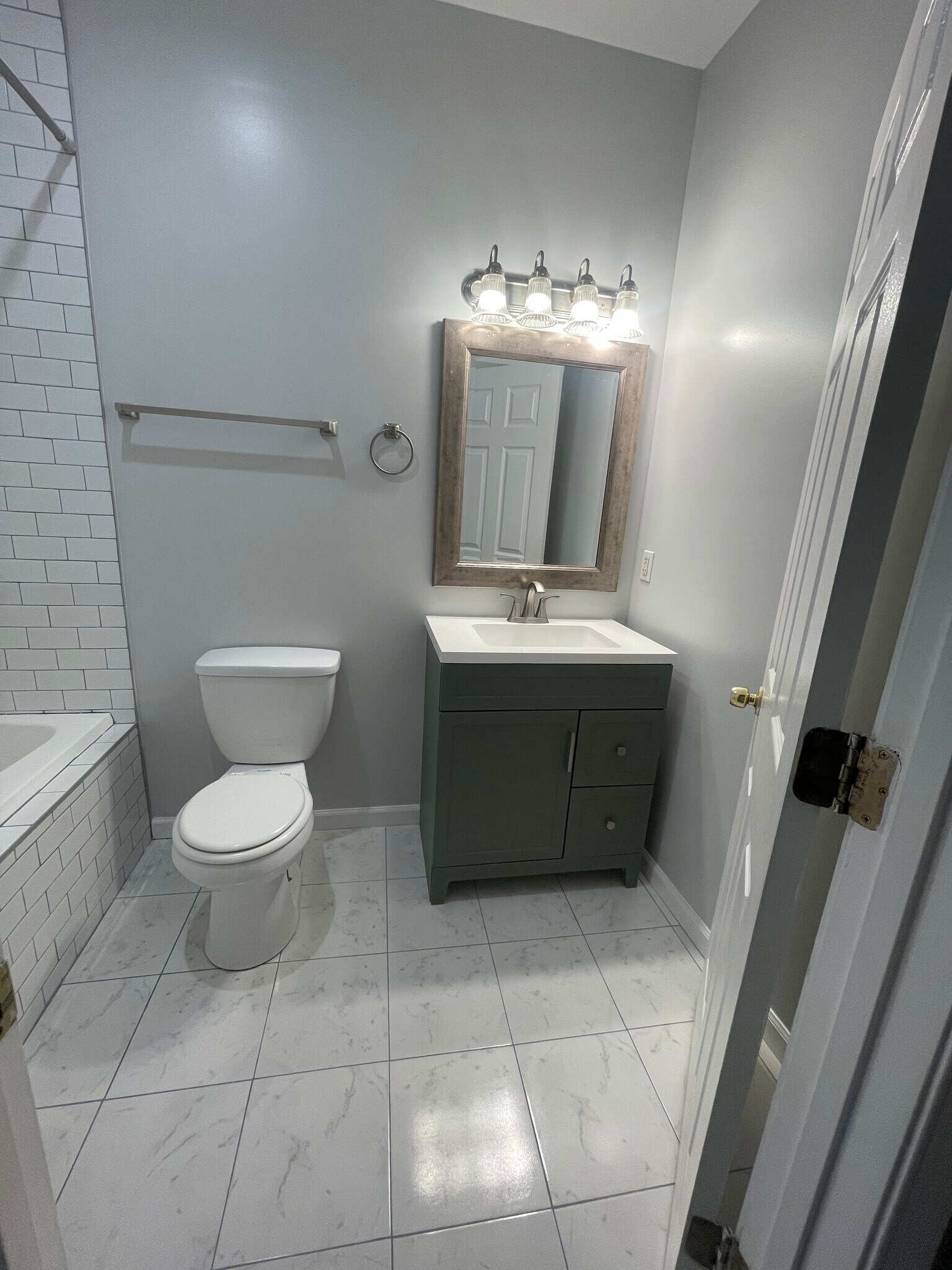 Master Bathroom - 1127 S Carey St