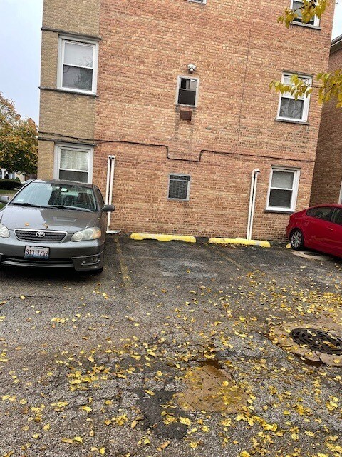 Building Photo - 8610 W Summerdale Ave