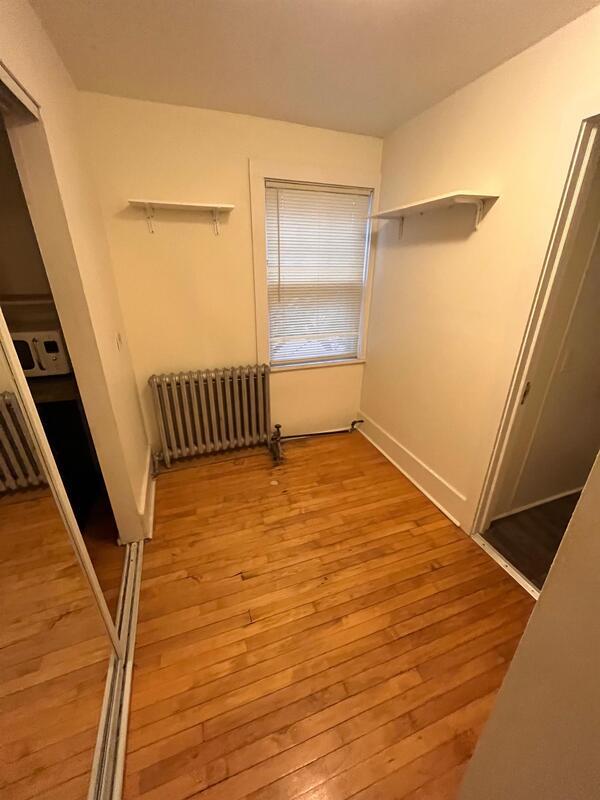 Building Photo - 240 W Lakelawn Pl