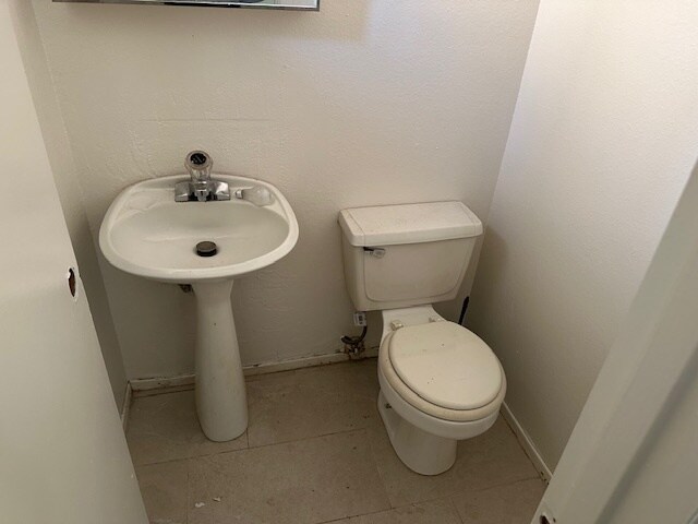 Building Photo - 3719 Tiffany Dr