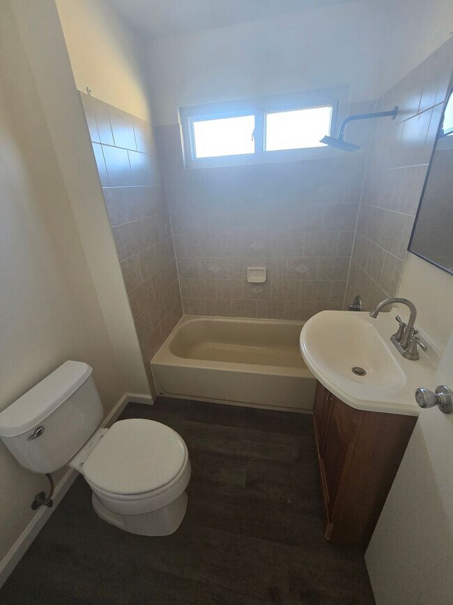 Building Photo - Two story home located in Hilltop Area of ...