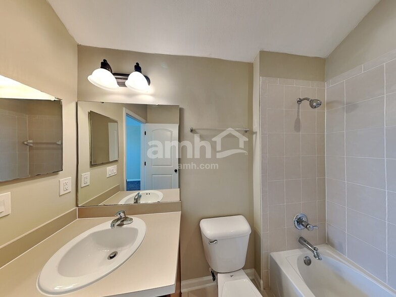 Building Photo - 1173 Carmona Pl