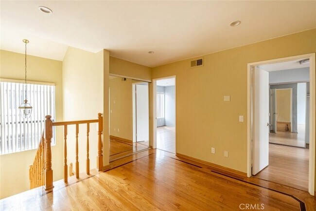 Building Photo - 1244 Valley View Rd