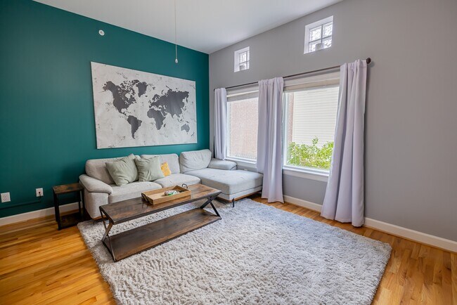 Building Photo - 8705 Bryam St