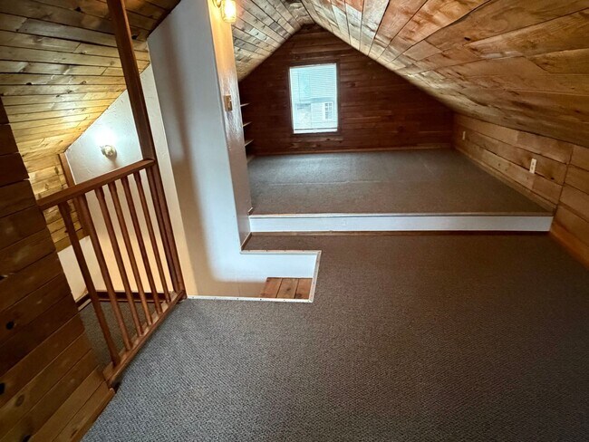 Building Photo - 2 Bedroom House in Eugene