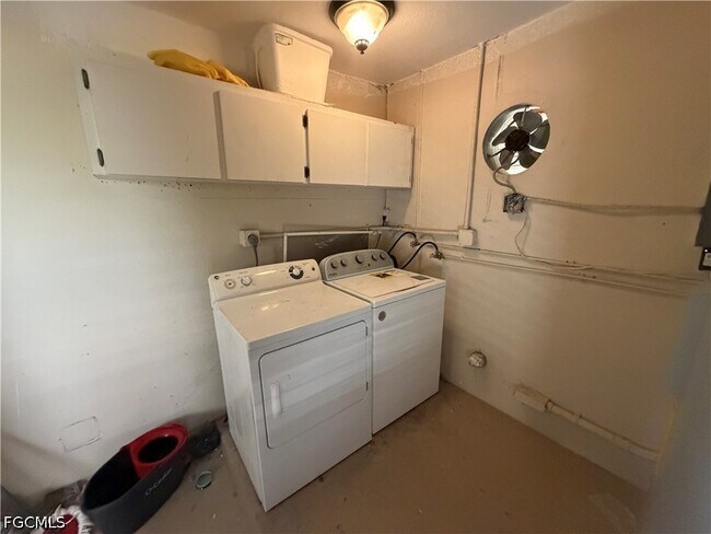 Building Photo - 18540 Tampa Rd