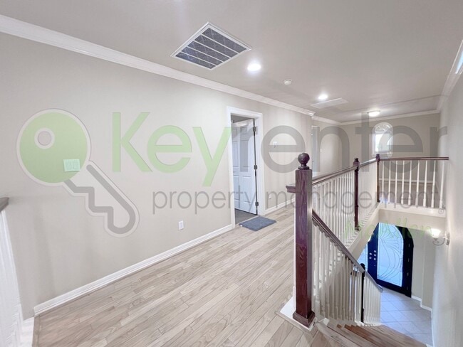 Building Photo - Gorgeous 4b/4.5bath house in McAllen