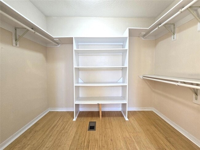 Building Photo - 309 Lakedale Dr