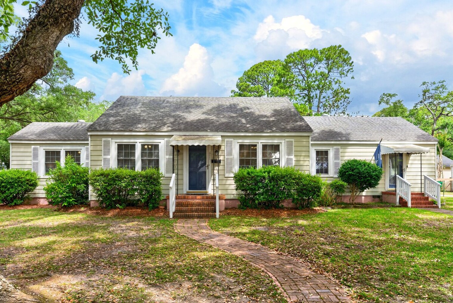 Building Photo - 611 Marshview Ln