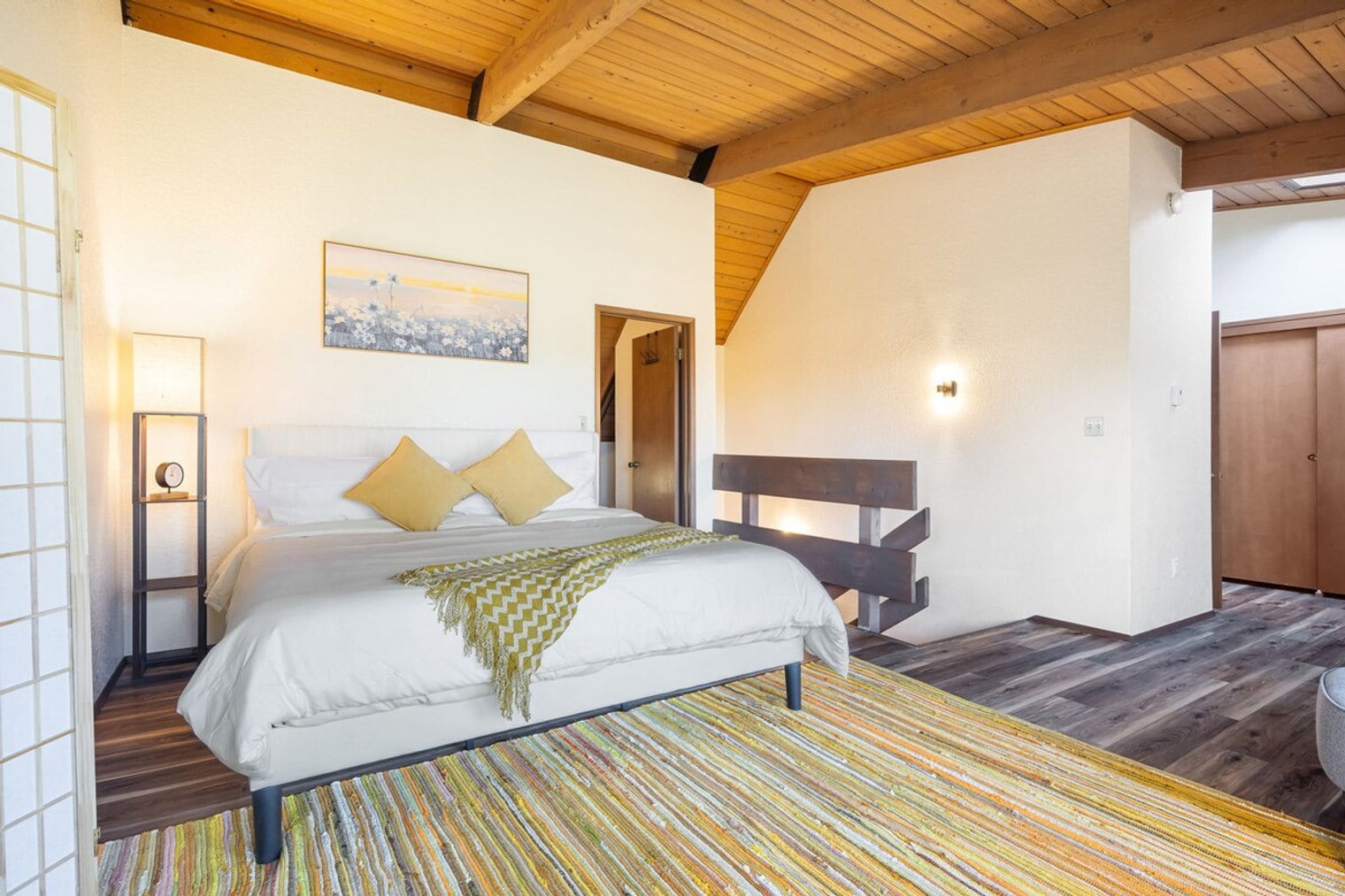 Building Photo - 5504 NE 190th St