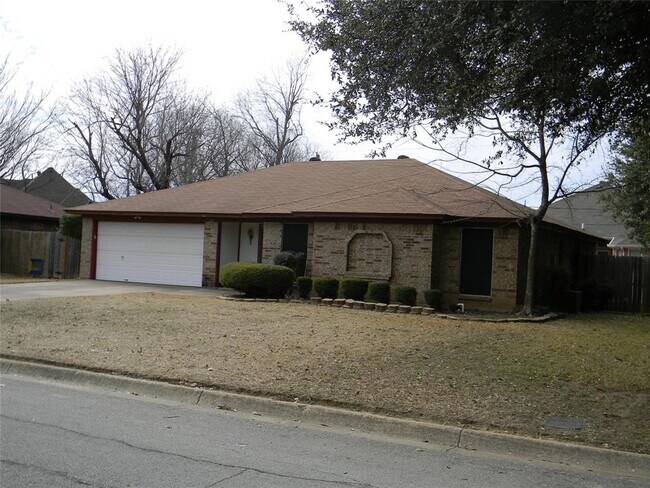 Building Photo - 7433 Timberhill Dr