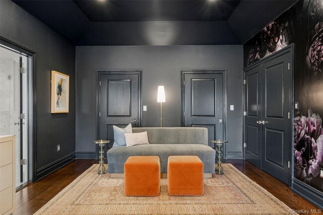 Building Photo - 16 Hilltop Dr