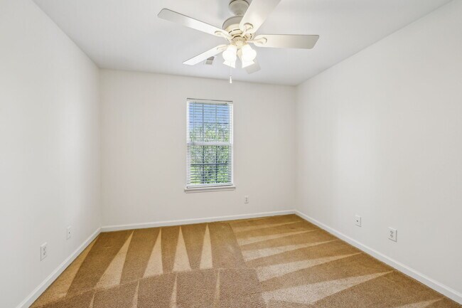 Building Photo - 4012 Kristen St