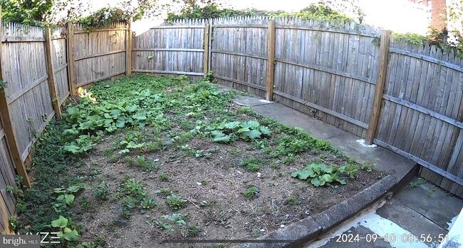 Building Photo - 4812 Oxford Ave