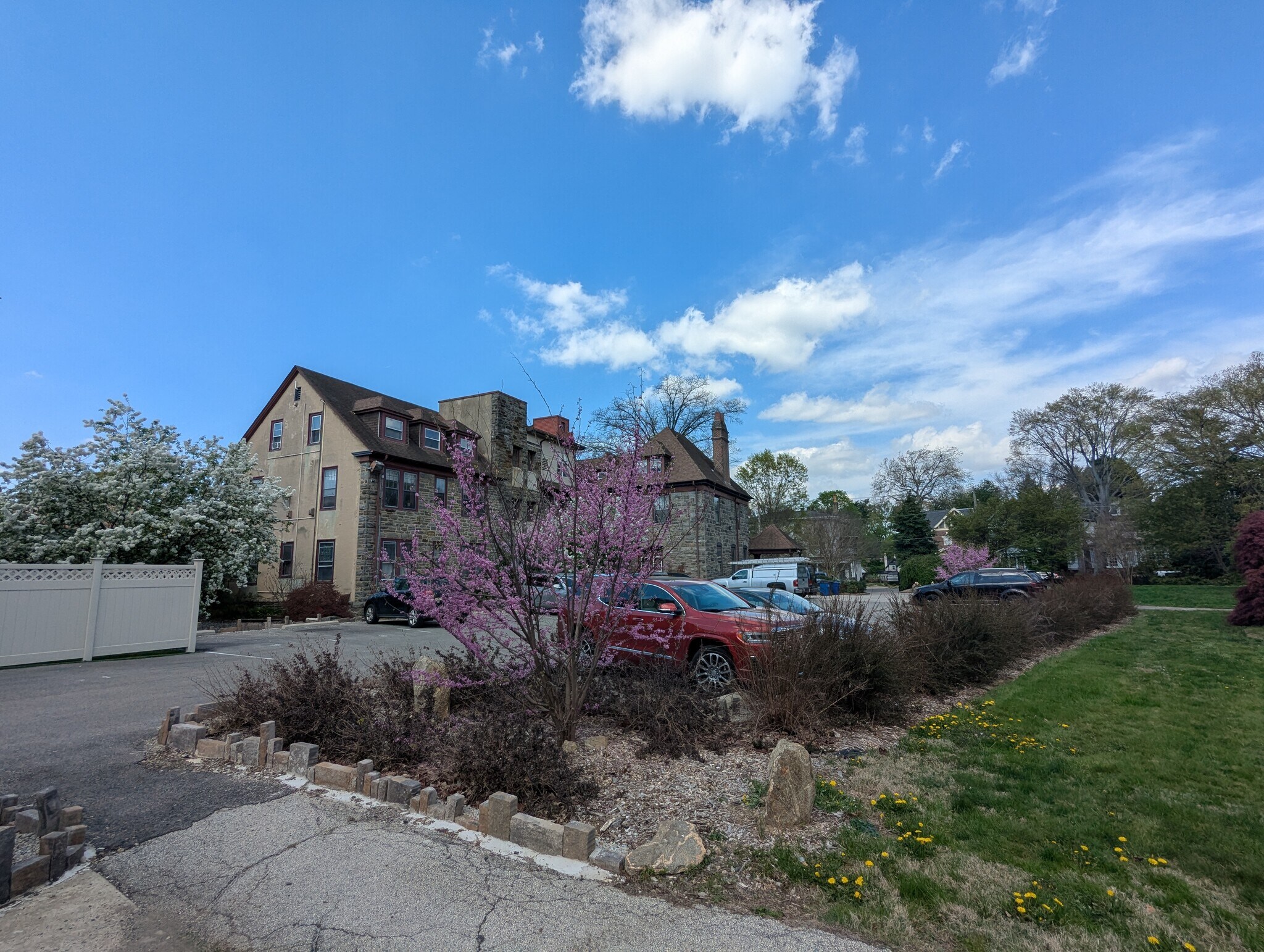 Parking Lot - 225 W Pastorius St