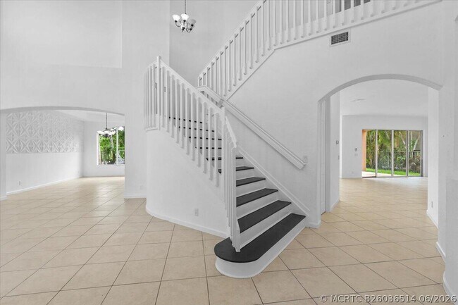 Building Photo - 1831 Waldorf Dr