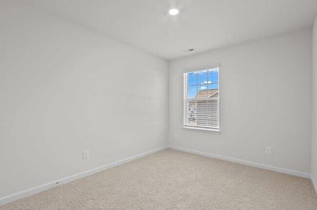 Building Photo - 117 Kimber Dr