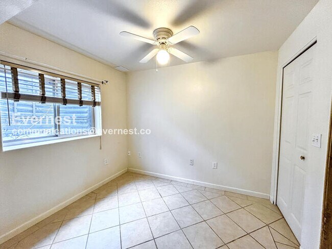 Building Photo - 615 Seawell Dr