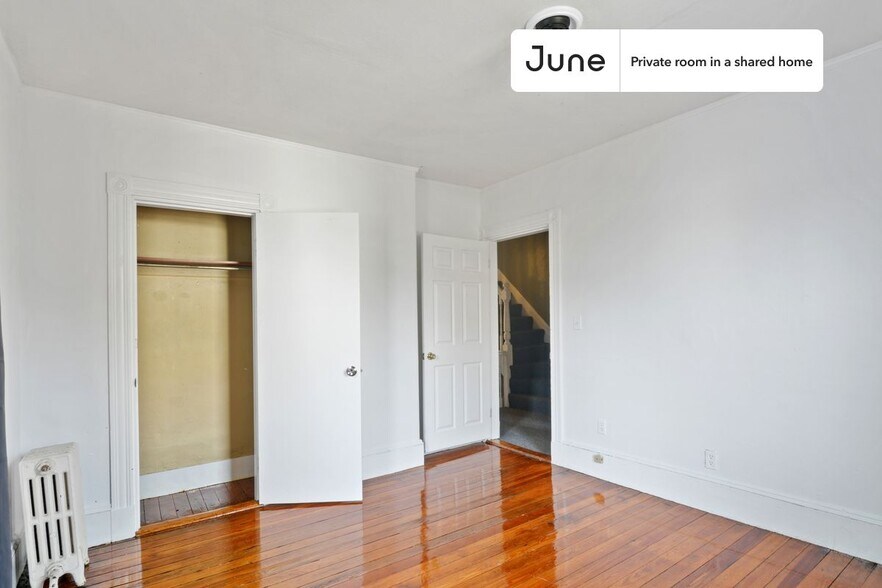 Building Photo - Room in Shared 6 bed/2 bath home in Allston
