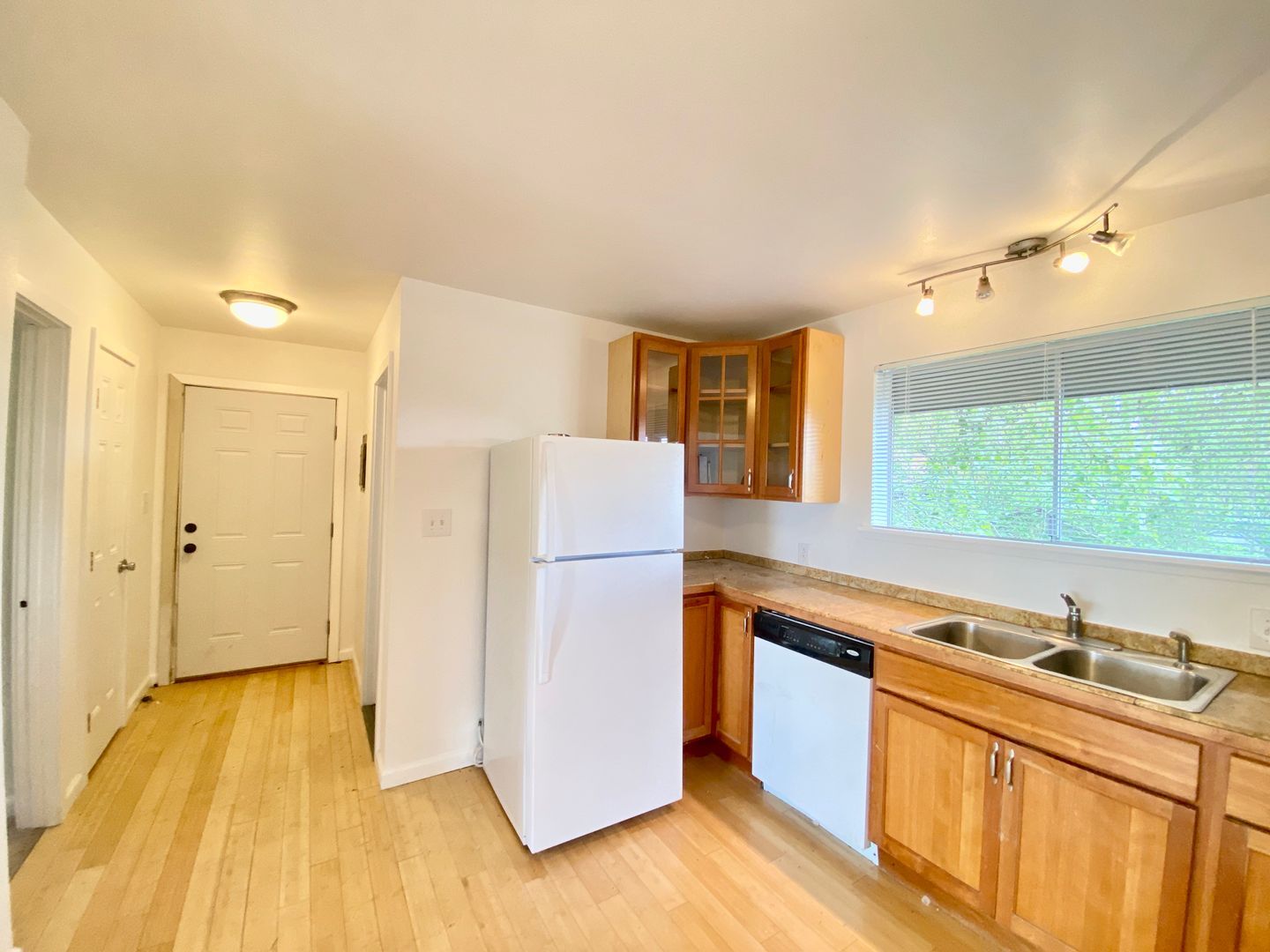 Building Photo - Letitia Ave S. (4051)