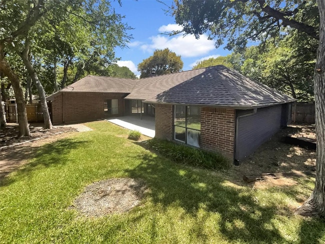 Building Photo - 615 Sweet Gum Dr