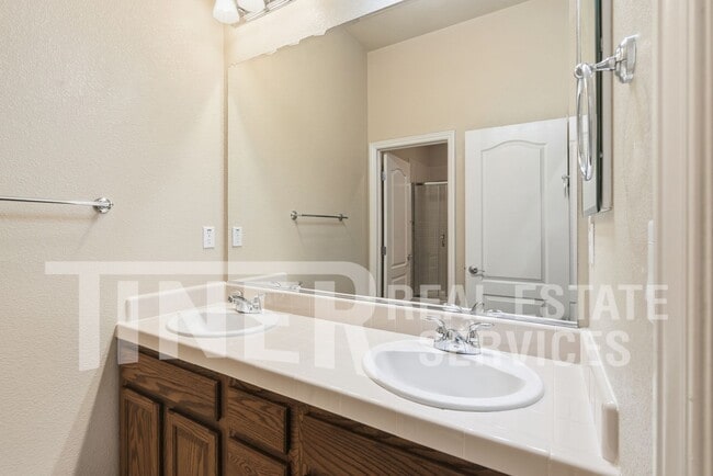 Building Photo - 3550 Coyote Rd