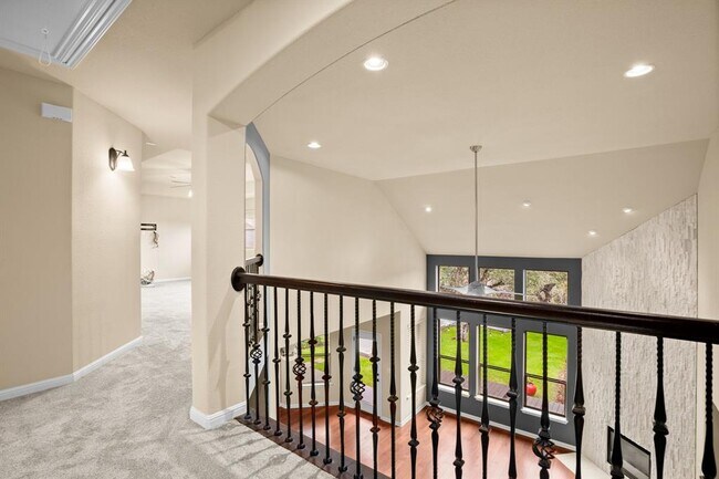 Building Photo - 11704 Palisades Pkwy