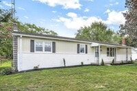 Building Photo - Coming Soon! 3 Bedroom 1.5 Bath Home in Fa...