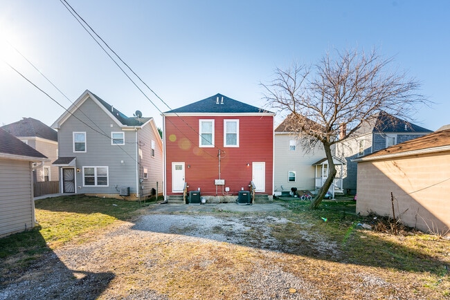 Off Street Parking - 1628 S 4th St