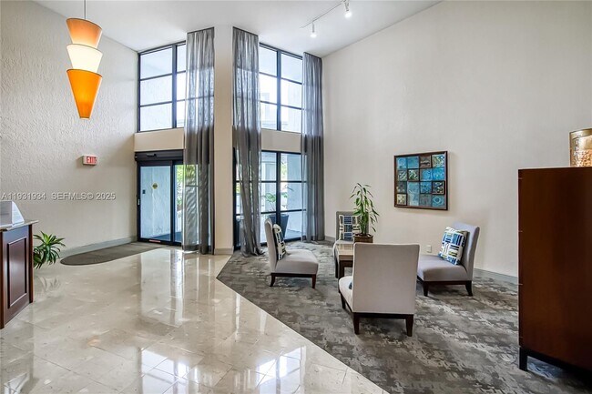 Building Photo - 400 Leslie Dr