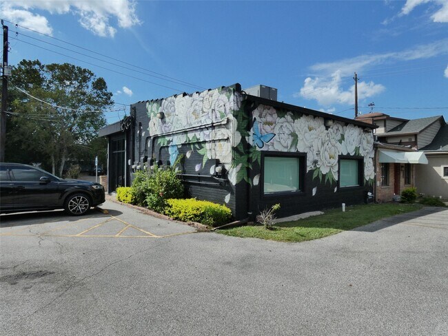 Building Photo - 507 Houston St