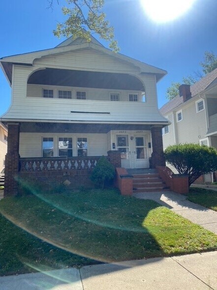 Front of house. - 2075 Lewis Dr