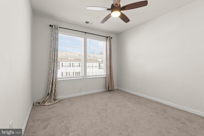 Building Photo - 14 Lilac Cir