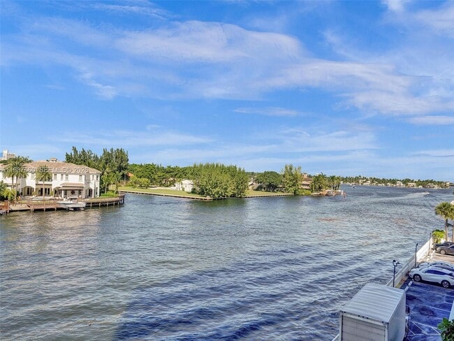 Building Photo - 1400 S Ocean Dr