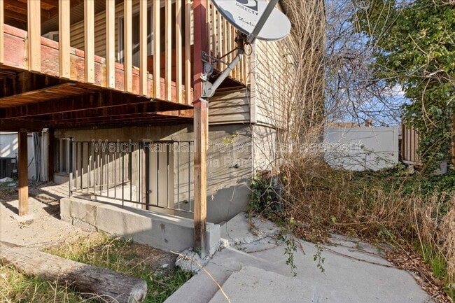 Building Photo - 3757 W Clermont Dr