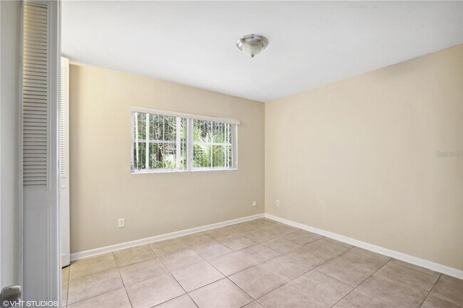 Building Photo - Well Kept Home in Madison Park - SUBLEASE