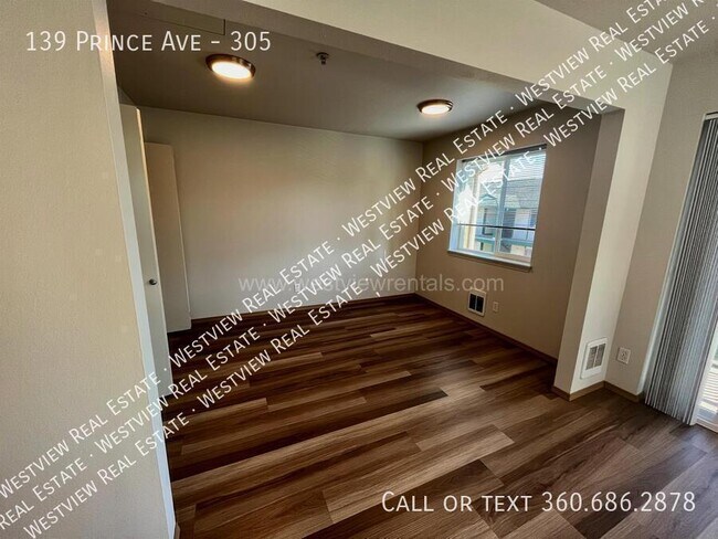 Building Photo - 139 Prince Ave