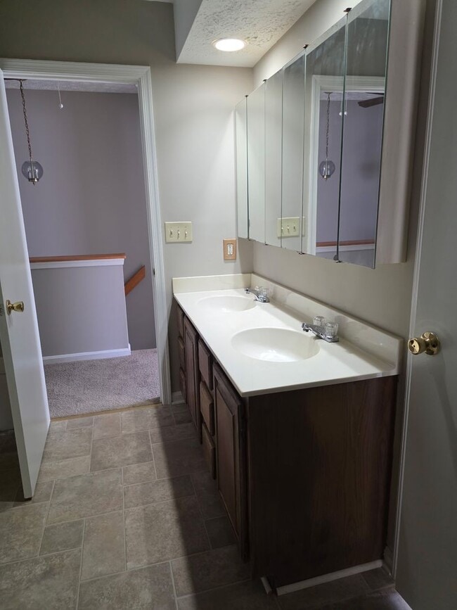 Building Photo - 3BR Townhome in Riverside Neighborhood of Belcamp!
