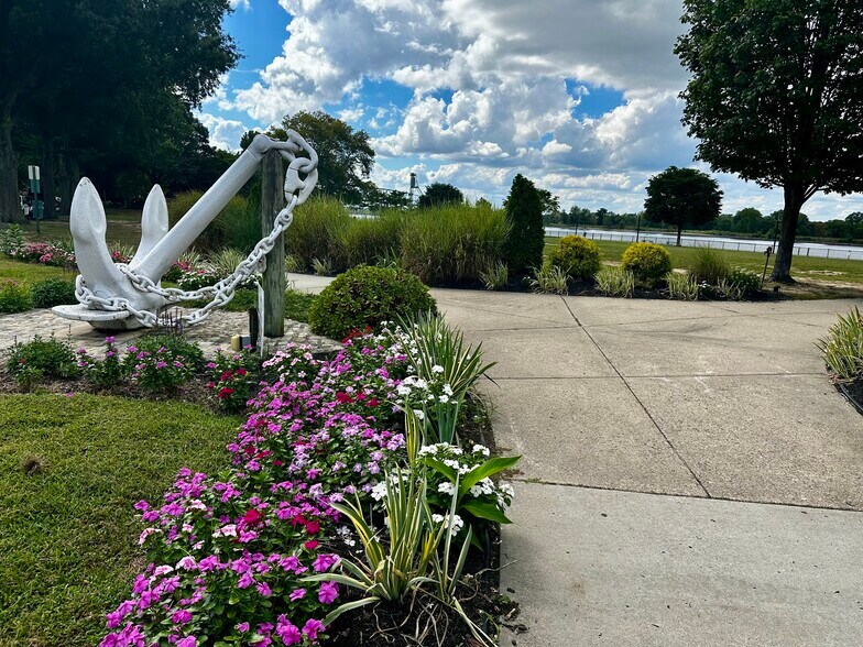 WaterFront Park just 5 mins walk. - 328 High St